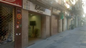 fachada oficinas rehabitat de casas